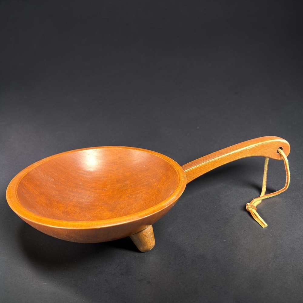 Munising Vintage Wood Footed Dough Bowl Handle Leather Strap 13.5 Inch‎ Brown